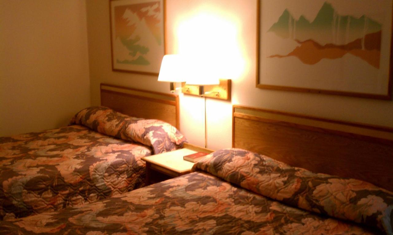 Colorado River Value Inn Bullhead City Buitenkant foto